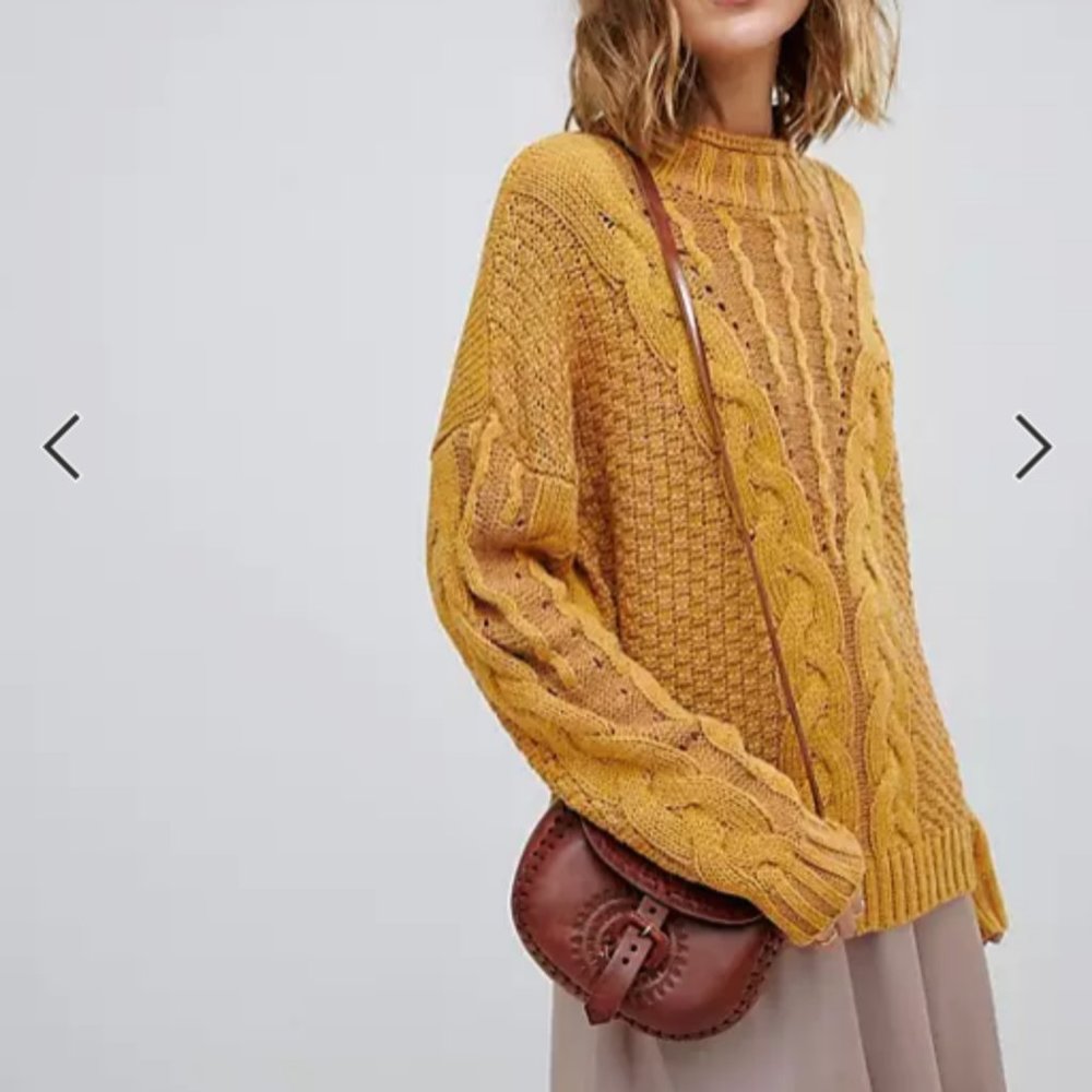 Moon River Mock Neck Cable Chunky Knit Mustard Sweater Size M